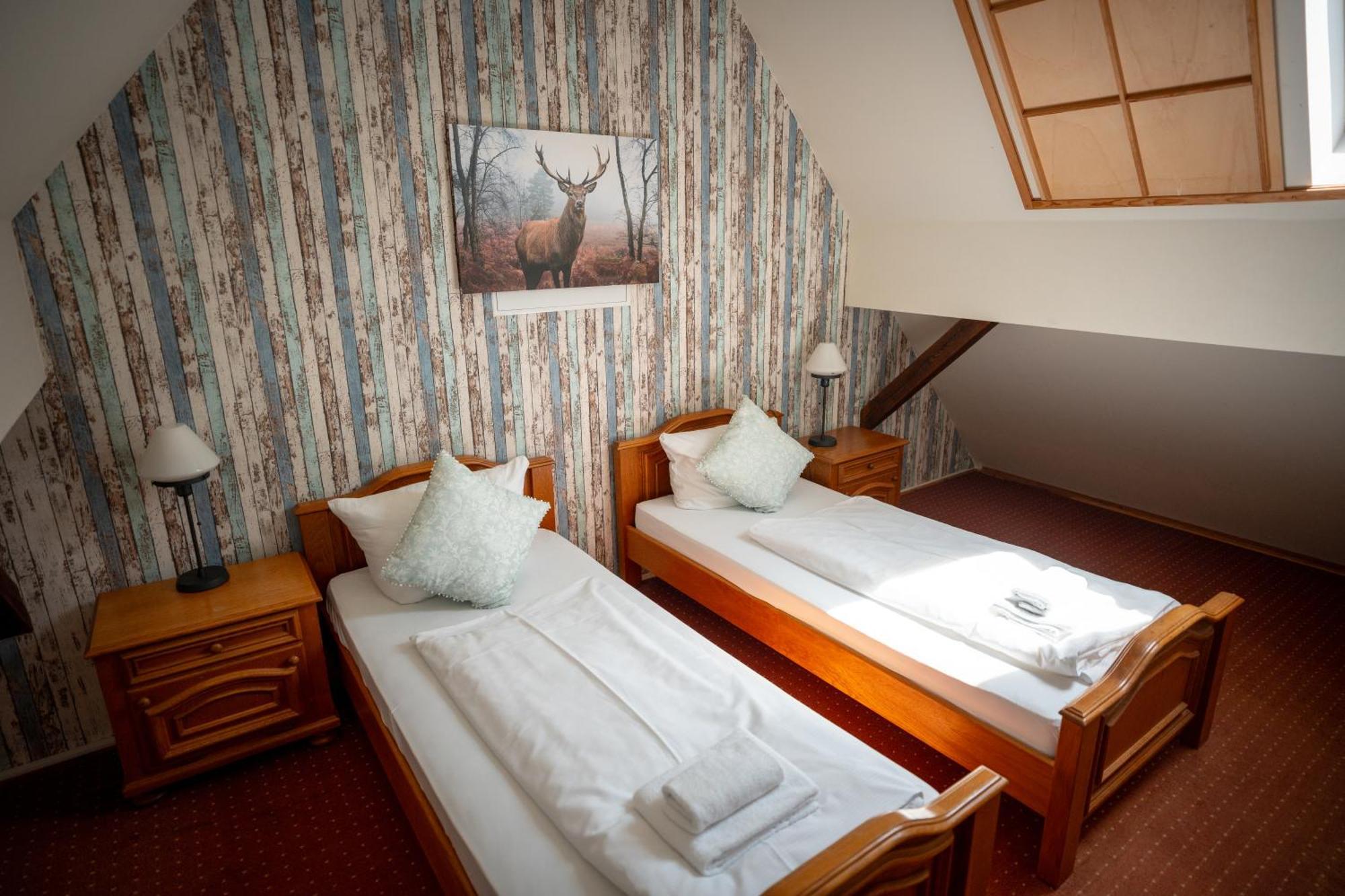Hotel Kolonieschanke บวร์ก ภายนอก รูปภาพ